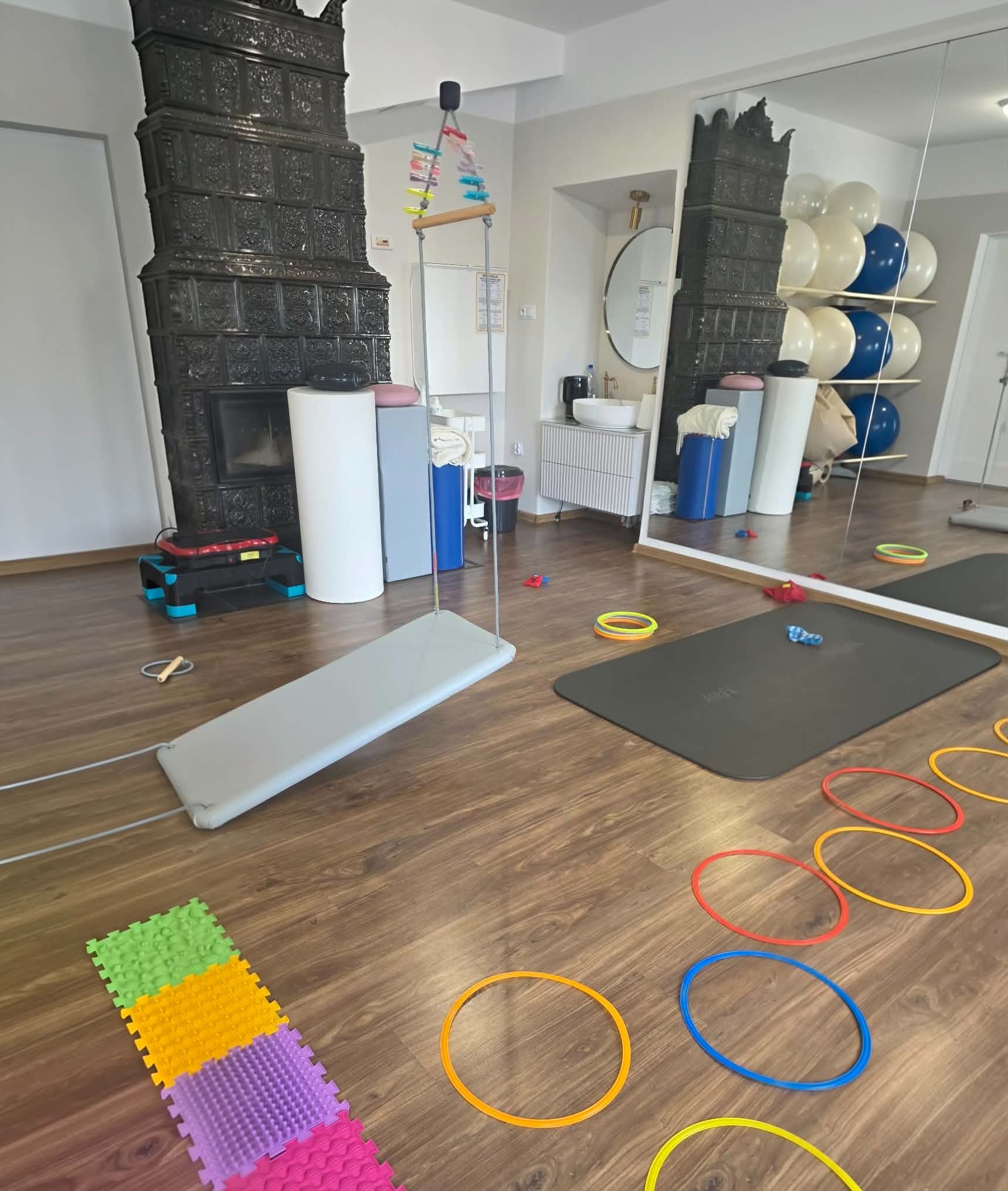 Sala zabaw w gabinecie FIZJOKIDS – integracja sensoryczna dla dzieci